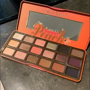 Too Faced Sweet Peach eyeshadow palette